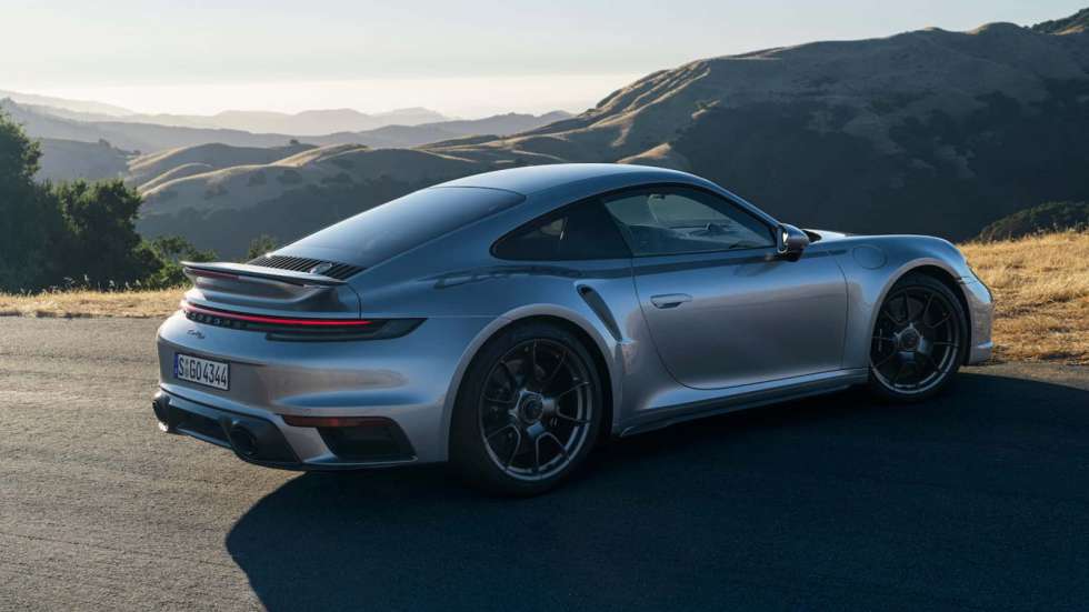 Porsche: Τιμά τα πρώτα «ήντα» της  911 Turbo με την επετειακή 50 Years